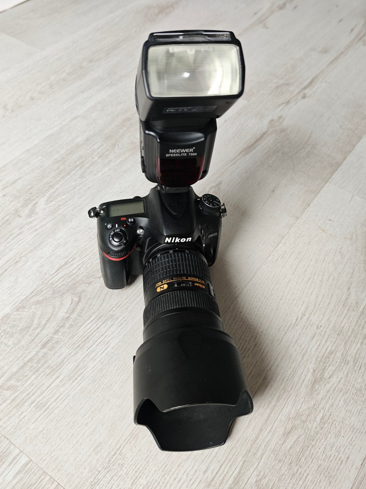 Nikon D600 + Nikkor 24-70mm f/2.8G, Nikon, Camera, Ophalen of Verzenden, Zo goed als nieuw