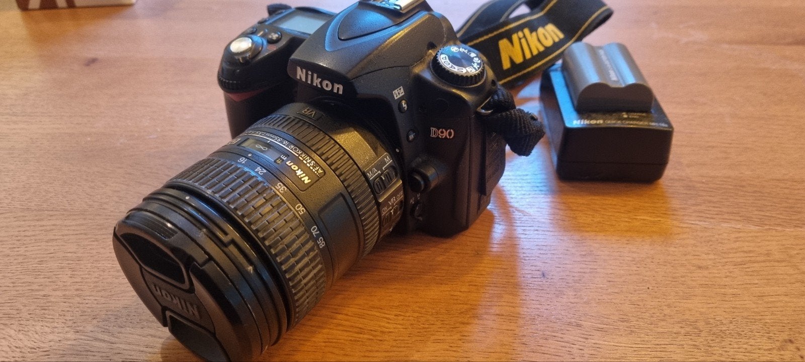 Nikon D90 Spiegelreflexcamera met AF-S Nikkor 16-85mm lens, Audio, Tv en Foto, Beeldstabilisatie, Gebruikt, Spiegelreflex, Accu