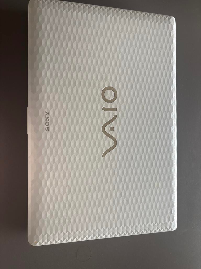 Sony Vaio laptop wit model PCG- 71911M, Ophalen of Verzenden, Gebruikt, Qwerty, Onbekend