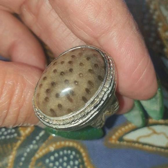 Ring maat 19,5 batu akik Kayu Liwung fosil Indonesië, 19 tot 20, Nieuw, Ophalen of Verzenden, Dame of Heer