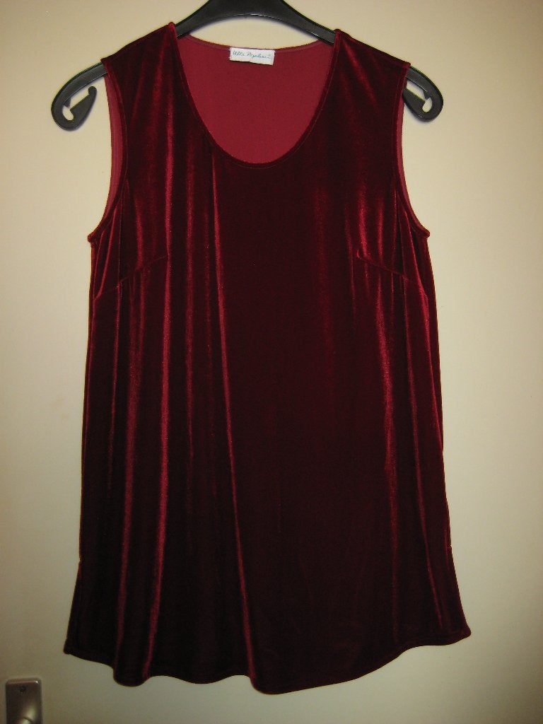 Rood velour-top, 44, Ulla Popken, Kleding | Dames, Maat 42/44 (L), Ophalen of Verzenden, Zo goed als nieuw, Zonder mouw