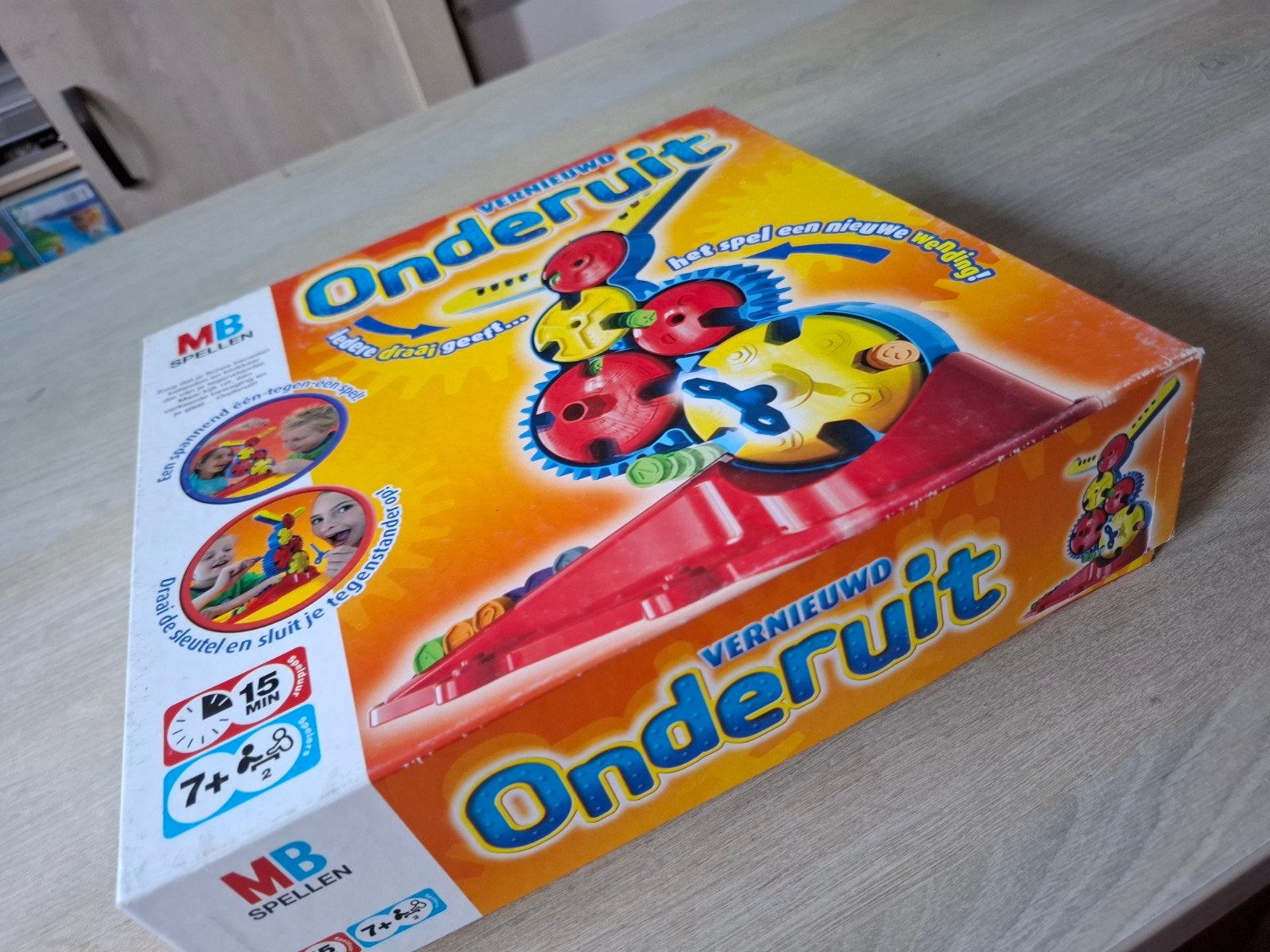 Onderuit MB Spellen - Vernieuwd - Compleet gezelschapsspel, Hobby en Vrije tijd, Gezelschapsspellen | Bordspellen, Consumentenservice@hasbro.nl