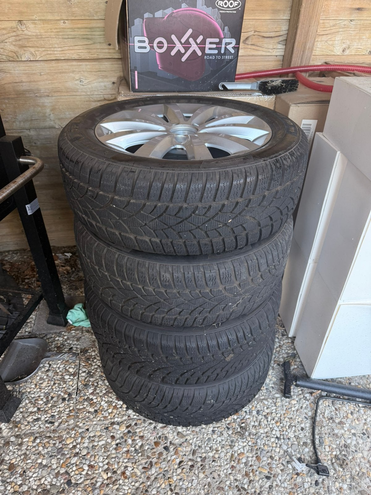 Mercedes B-Klasse velgen met winterbanden 205/55 R16, Ophalen of Verzenden, Zo goed als nieuw