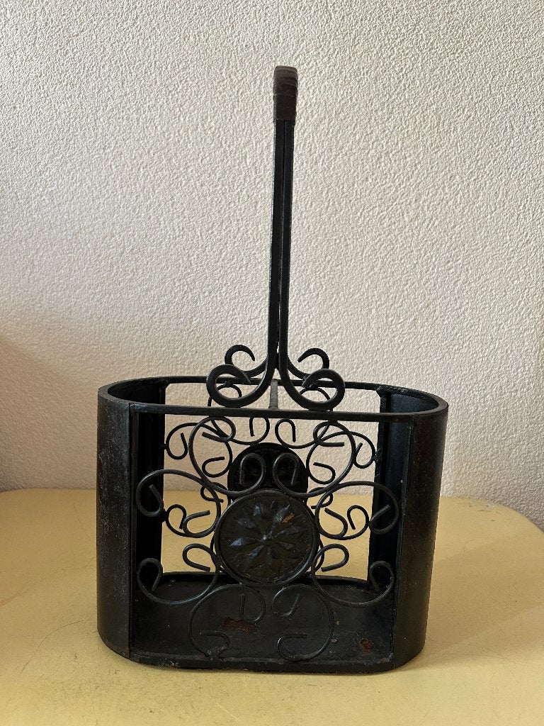 Vintage Smeedijzeren Flessendrager / Wijnrek met Handvat, Huis en Inrichting, Woonaccessoires | Wijnrekken, 50 – 75, Gebruikt