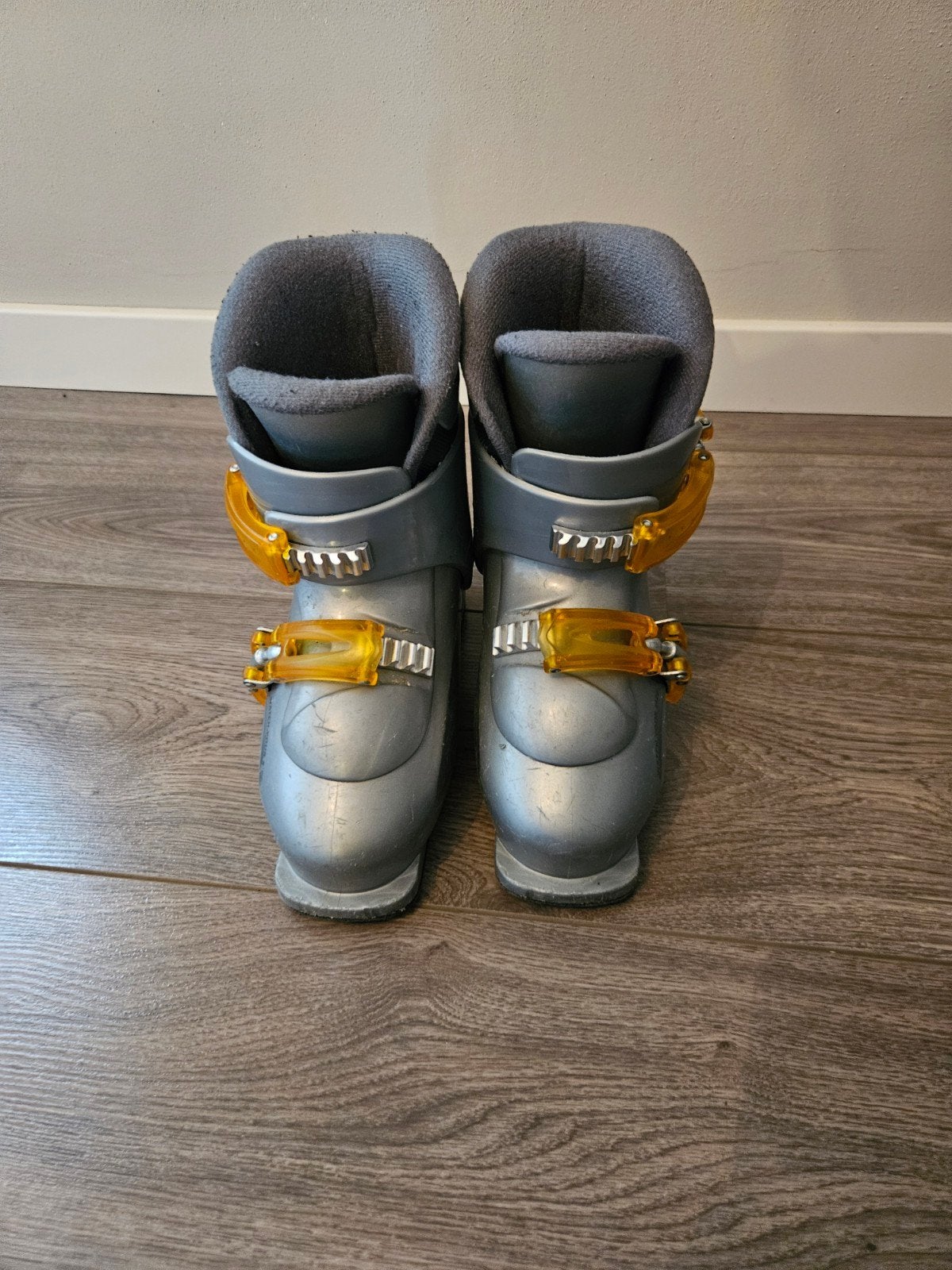 ski schoenen maat 24, Gebruikt, 100 tot 140 cm, Schoenen, Ophalen