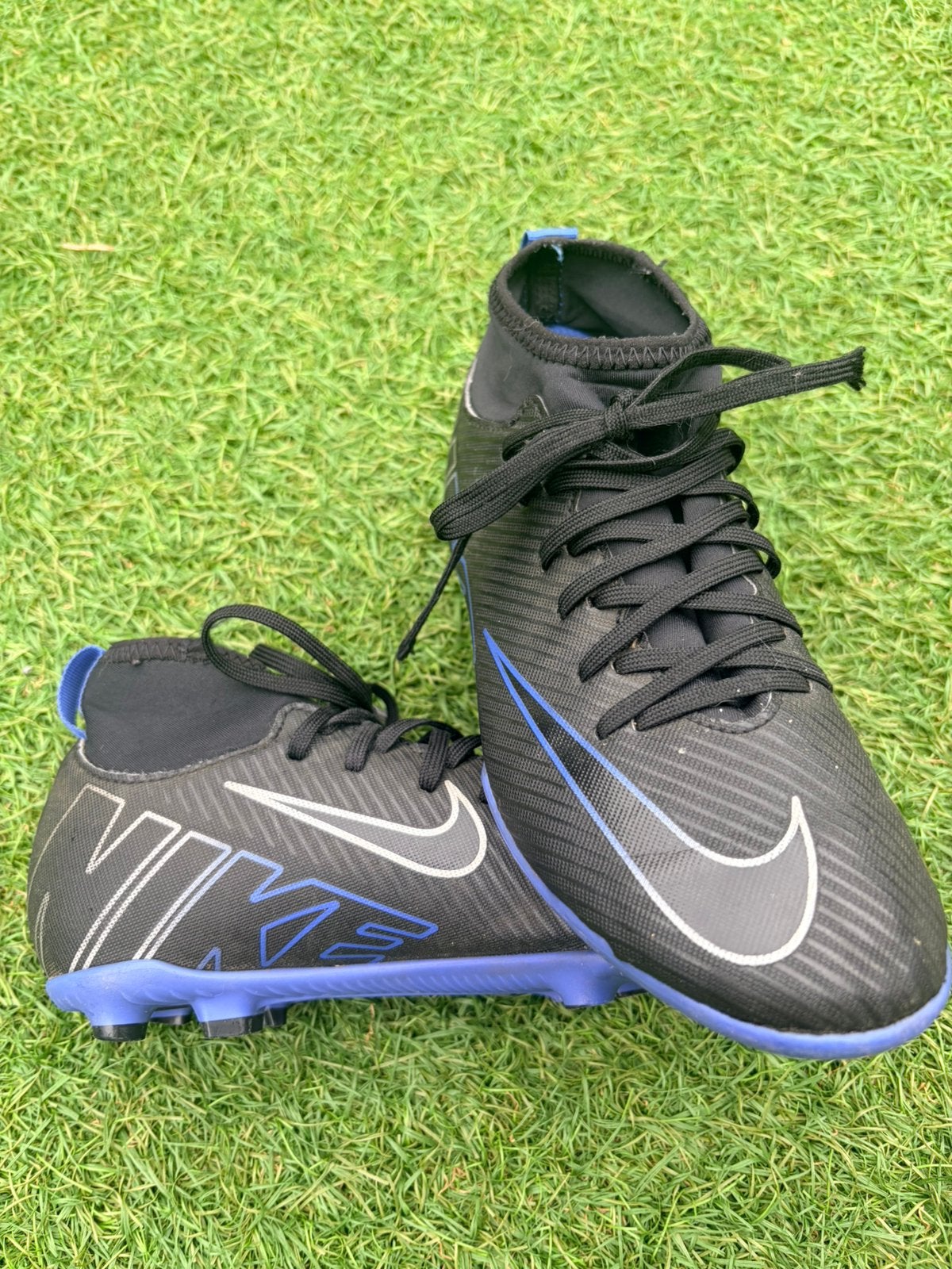 Nike voetbalschoenen 36.5, Maat XS of kleiner, Ophalen of Verzenden, Zo goed als nieuw, Schoenen