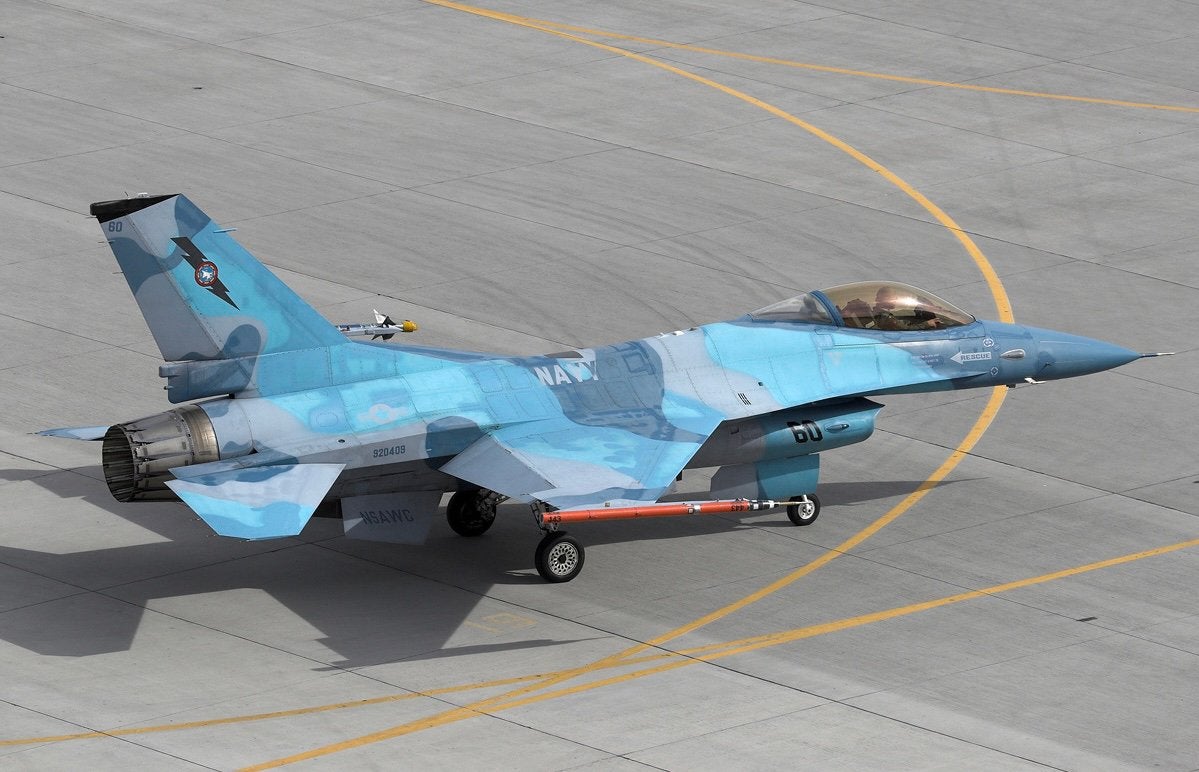 Hobby Master HA38018 | Lockheed F-16A Fighting Falcon, Ophalen, Schaalmodel, Nieuw, Pilot Station