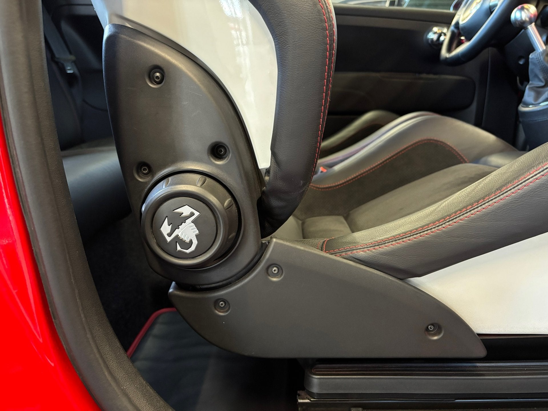 Fiat 500 1.4-16V Abarth Ferrari Dealers Edition no.175/200, Voorwielaandrijving, Euro 5, 15 km/l, Gebruikt