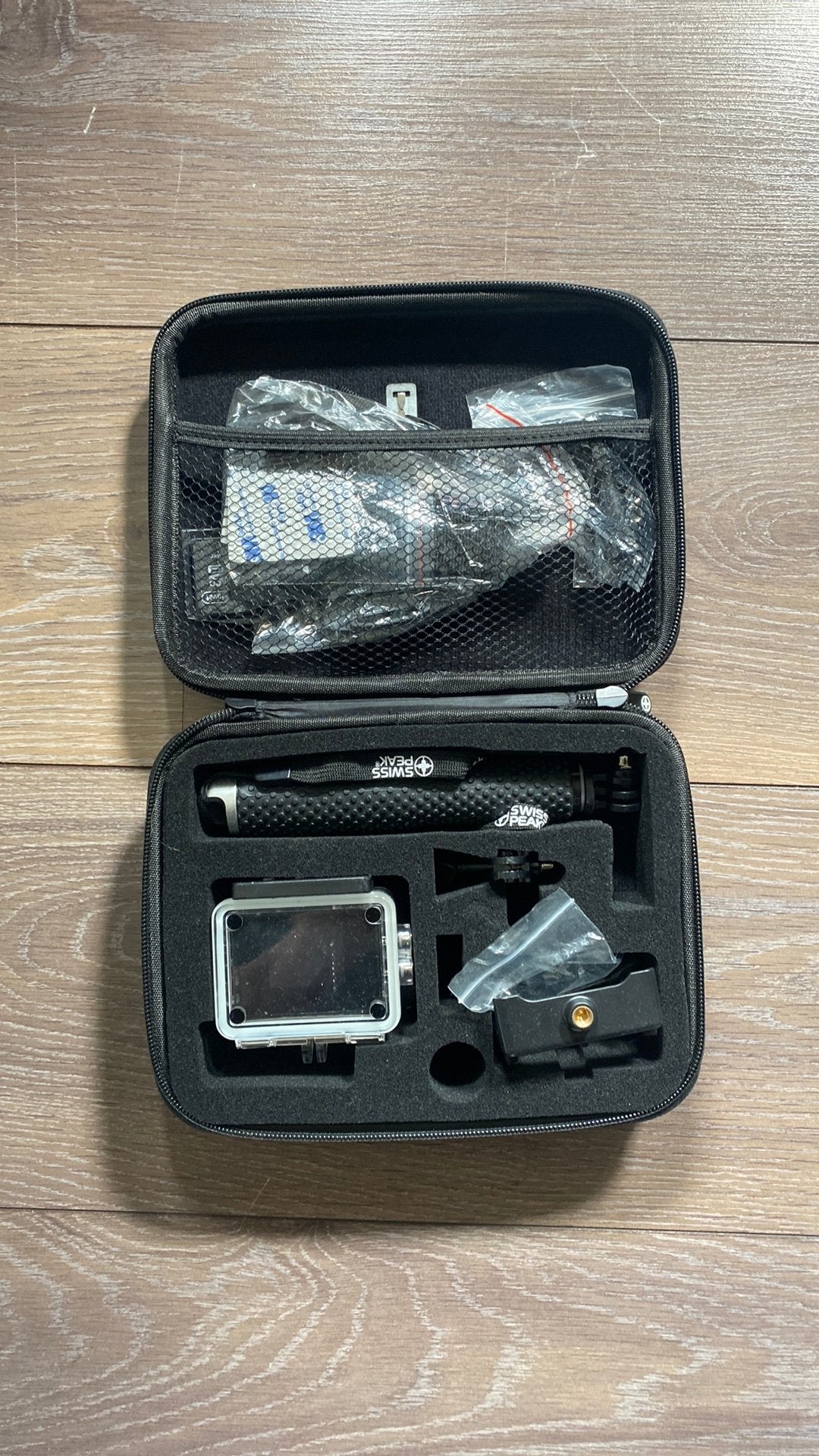 Go pro met diverse spullen, Ophalen, Zo goed als nieuw, GoPro