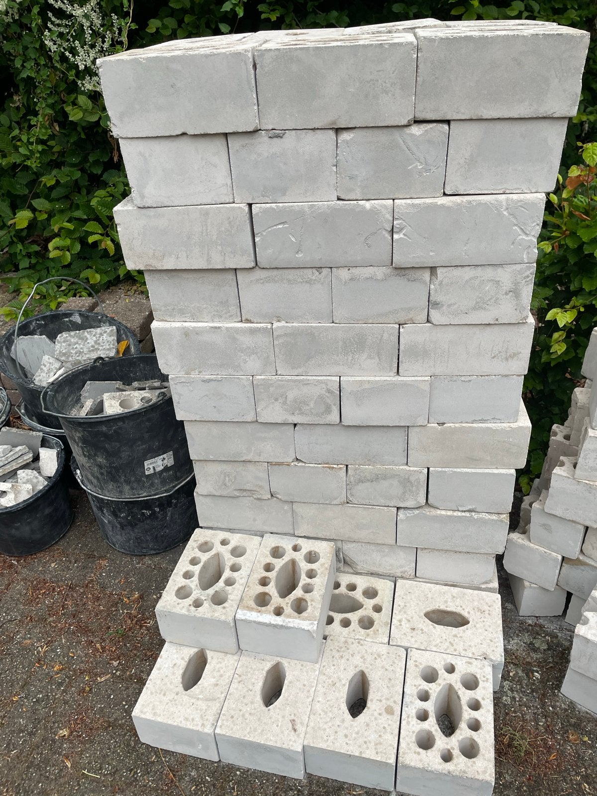 Geperforeerde kalkzandsteenblokken, Doe-het-zelf en Verbouw, Metselstenen, Ophalen, Gebruikt, Kalkzandstenen