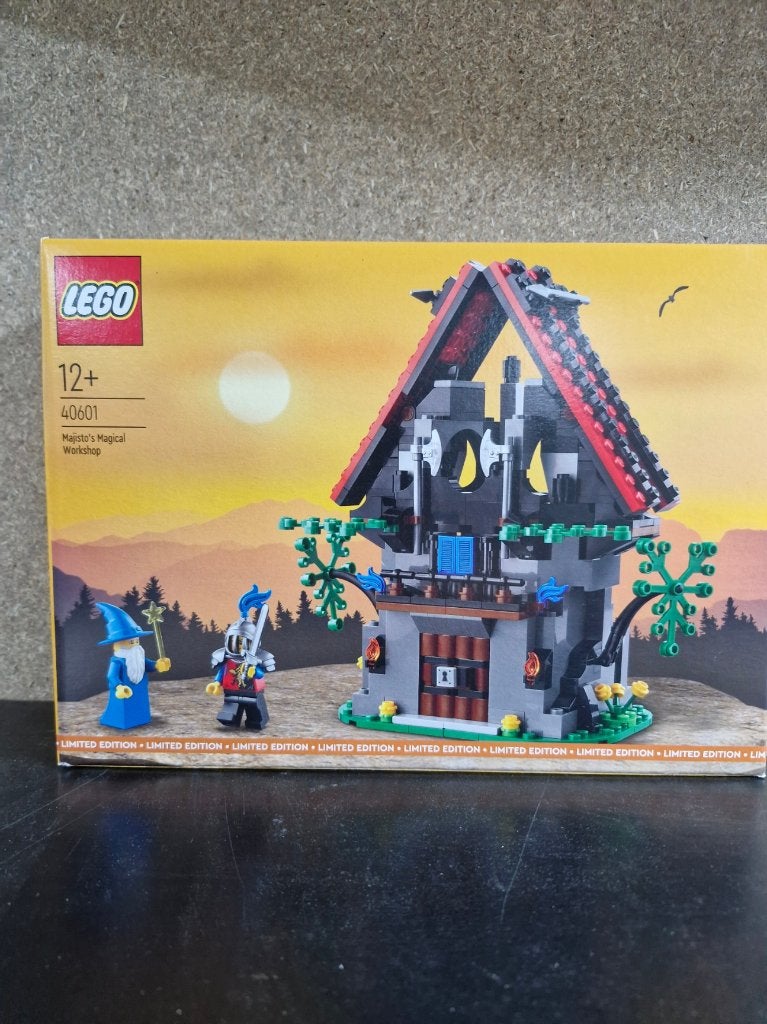 LEGO 40601 Majisto's Magische Werkplaats - Limited Edition, Inclusief minifiguren, Lego, Nieuw, Ophalen of Verzenden