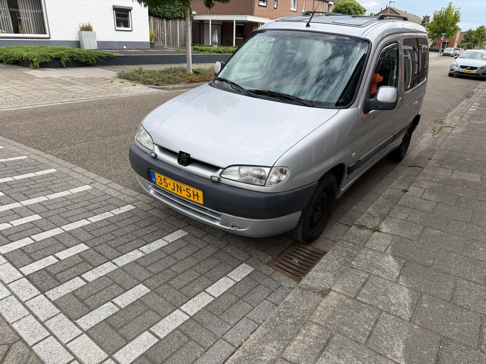 Peugeot Partner 1.6 16V Combispace 2002 Grijs, Auto's, Voorwielaandrijving, 1160 kg, Stof, 4 cilinders