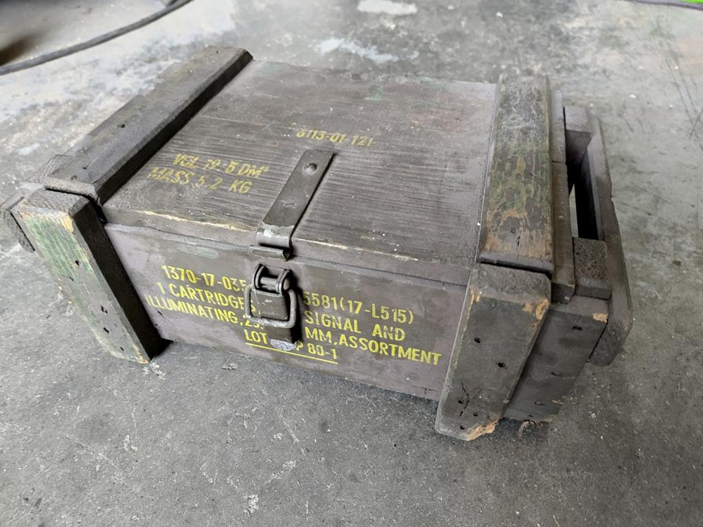 Houten leger munitie kistje, decoratief en praktisch ex KL, Ophalen of Verzenden, Landmacht, Nederland, Kist of Geocache