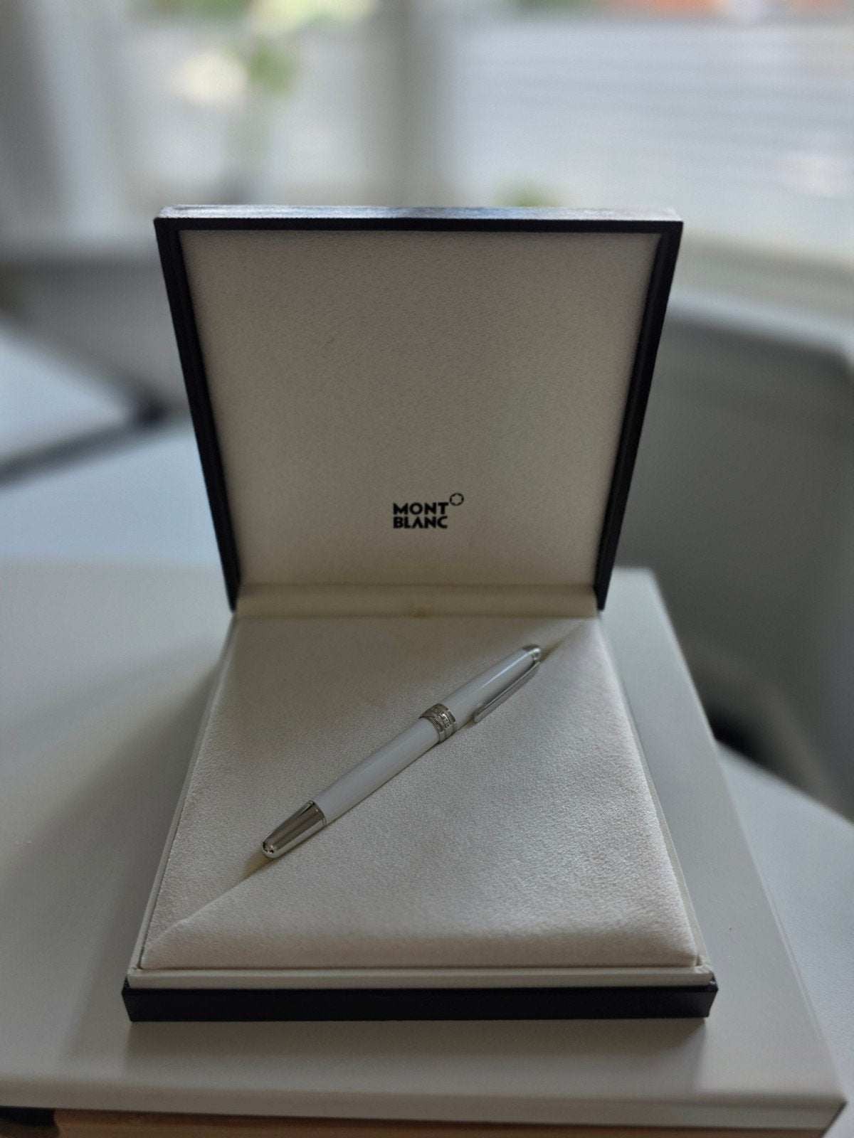 Montblanc White Precious Resin balpen incl. originele doos, Ophalen of Verzenden