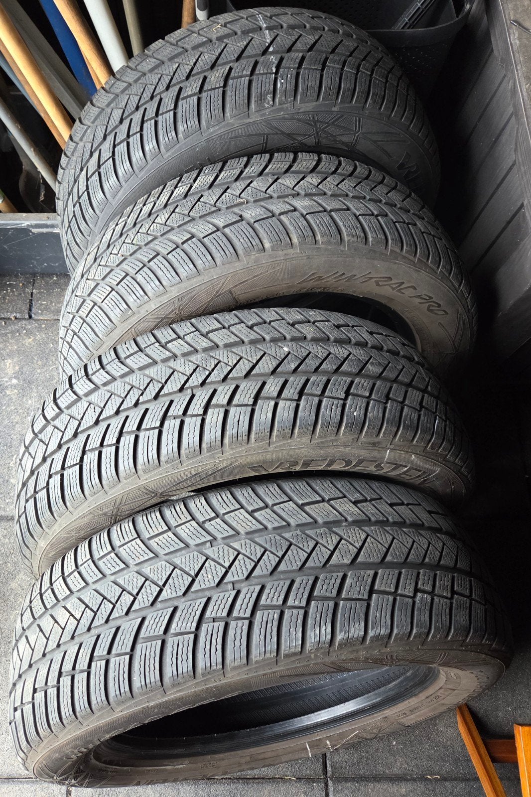 Vredestein winterbanden 225/60 R18 (4 stuks), Ophalen, 18 inch, Gebruikt, Winterbanden