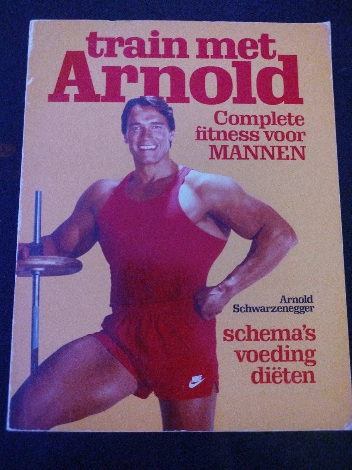 TRAIN MET ARNOLD SCHWARZENEGGER COMPLETE FITNESS VOOR MANNEN, Boeken, Gelezen, Ophalen of Verzenden, Fitness, Arnold Schwarzenegger