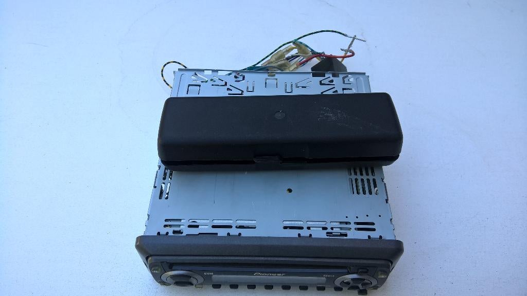 TE koop aangeboden mooi auto cd speler pioneer usb, Ophalen of Verzenden, Nieuw