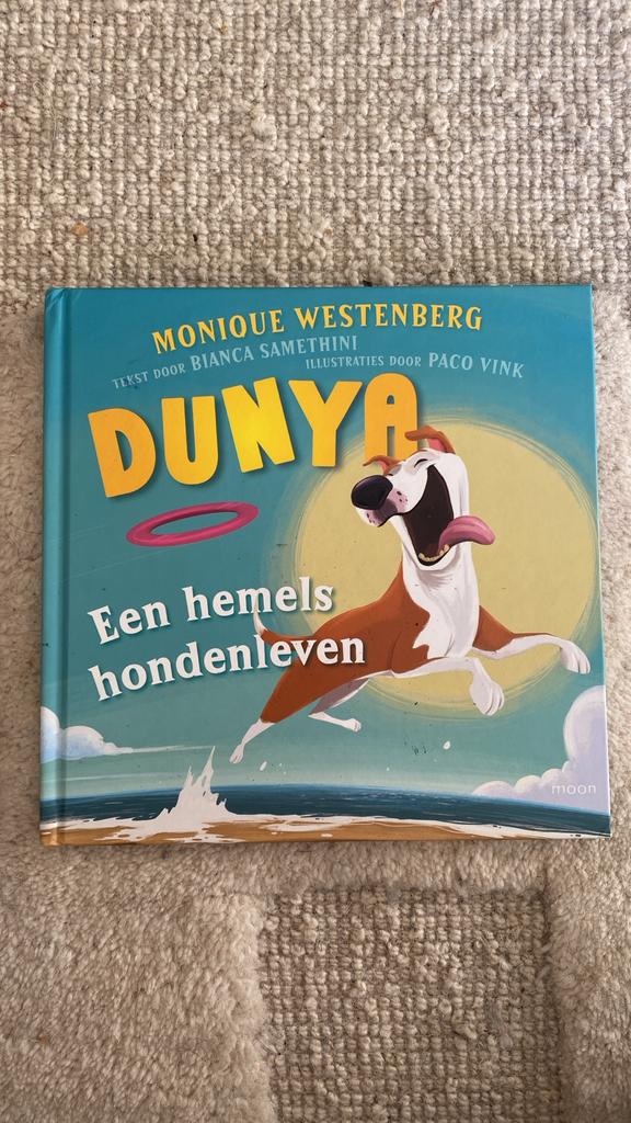 Dunya: Een hemels hondenleven - Monqiue Westenberg, Ophalen of Verzenden, Zo goed als nieuw, Fictie algemeen