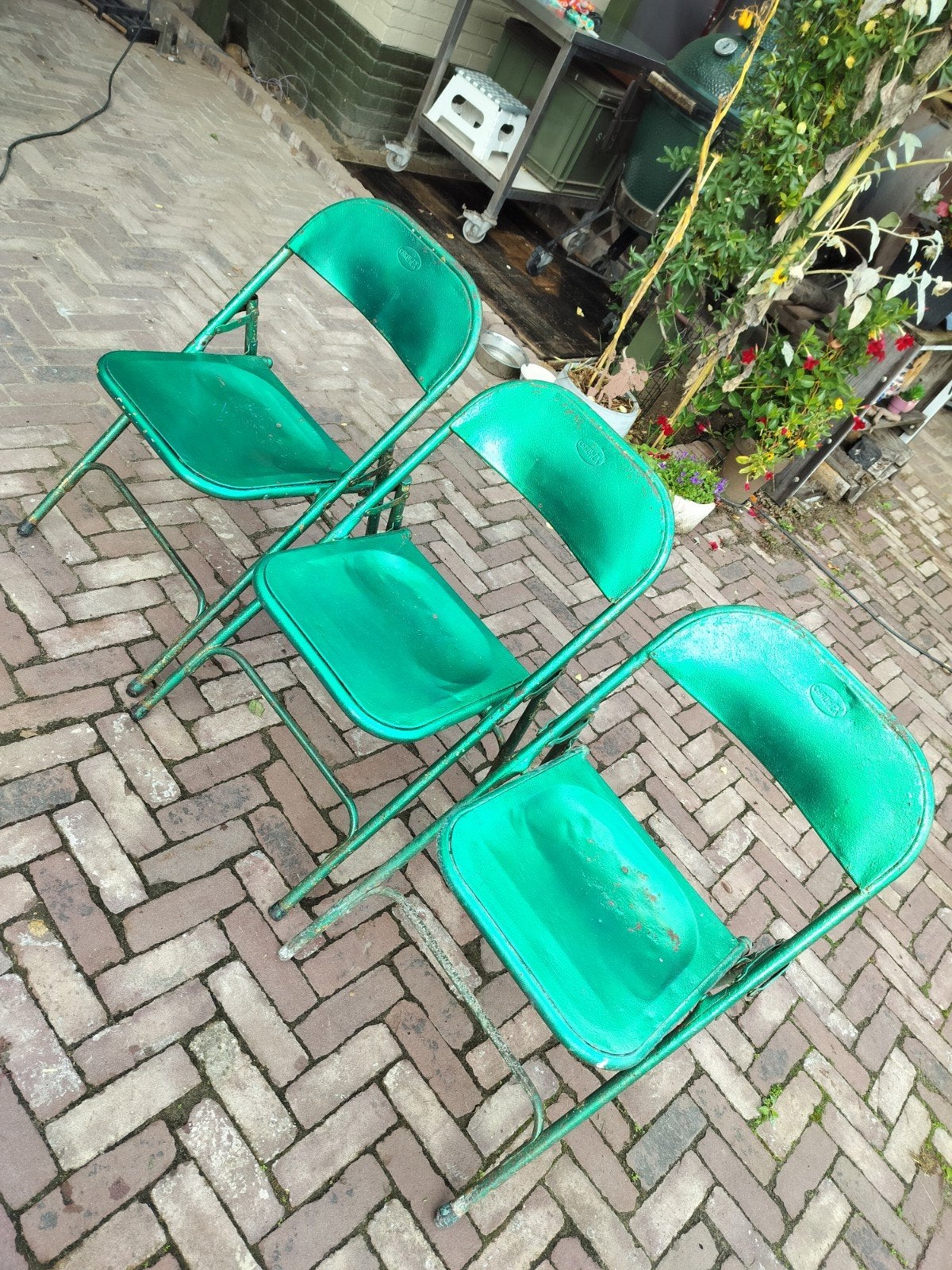 Set van 3 vintage groene metalen klapstoelen (kazerne), Ophalen