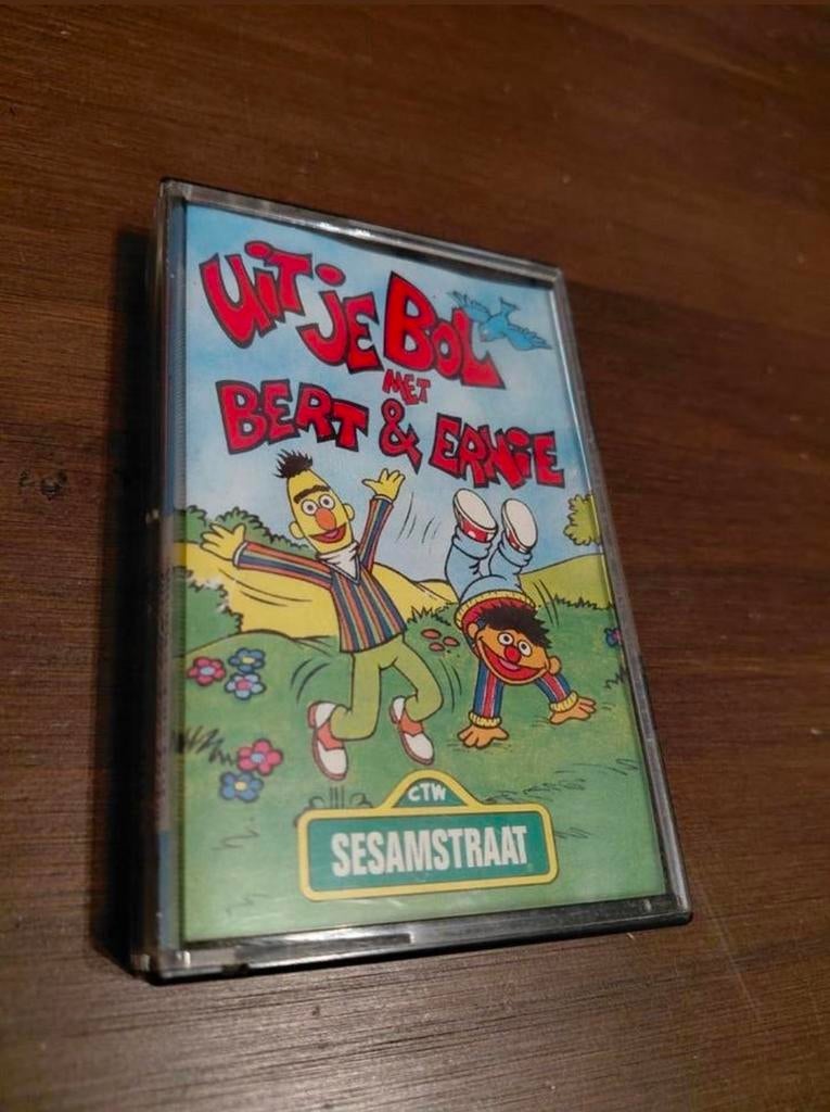 Uit je bol met Bert en Ernie cassettebandje. Sesamstraat., Cd's en Dvd's, Cassettebandjes, Gebruikt, Kinderen en Jeugd, 1 bandje