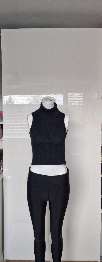 Topje maat M/38, Kleding | Dames, Tops, Maat 38/40 (M), Zwart, Ophalen of Verzenden, Zonder mouw