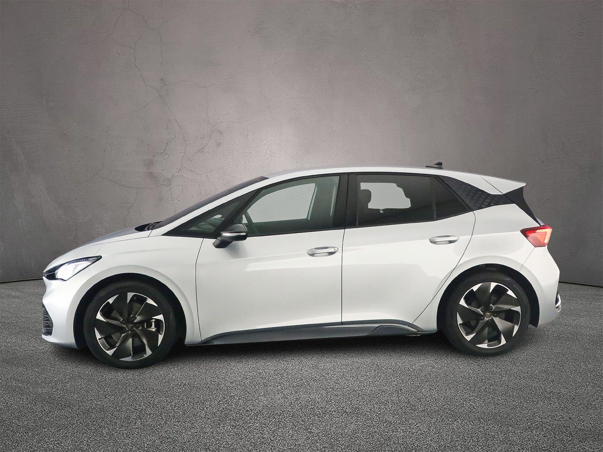 CUPRA Born Business 63 kWh 230pk Automaat, Adaptive cruise c, Auto's, Automaat, Automatische klimaatregeling, Gebruikt, Zwart