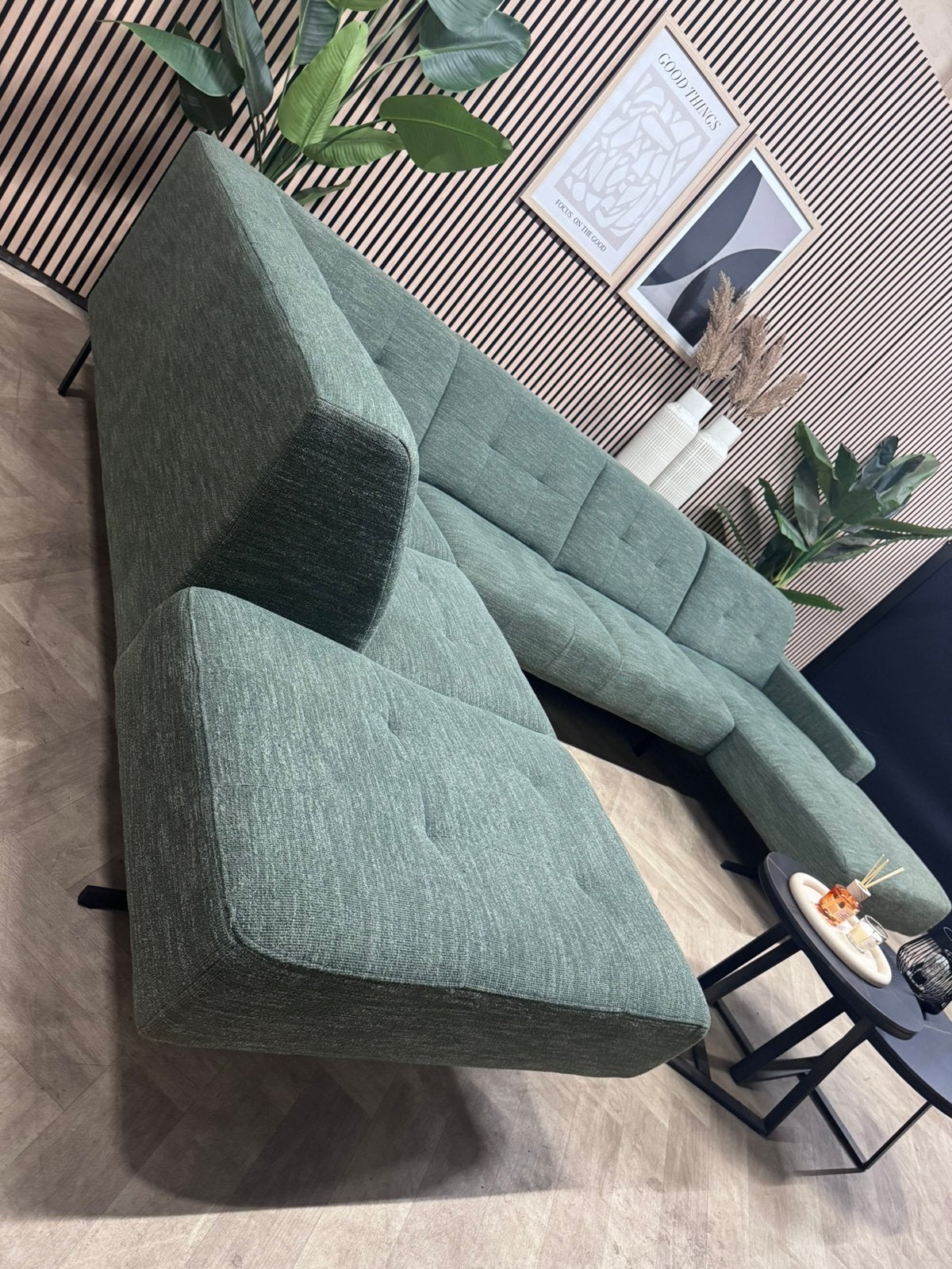 ZGAN Montel Traffic U-Bank Hoekbank - Forrest Groen - 350cm, Montel traffic U-Bank Hoekbank Forrest Groen Modern Industrieel, -