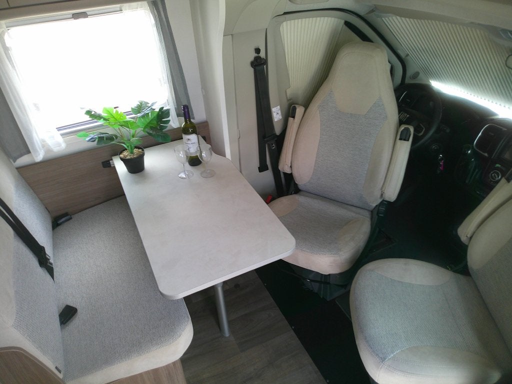 Carado T 135 te koop na huurperiode, Caravans en Kamperen, Campers, Automaat, Ringverwarming, Fiat, Tot en met 2