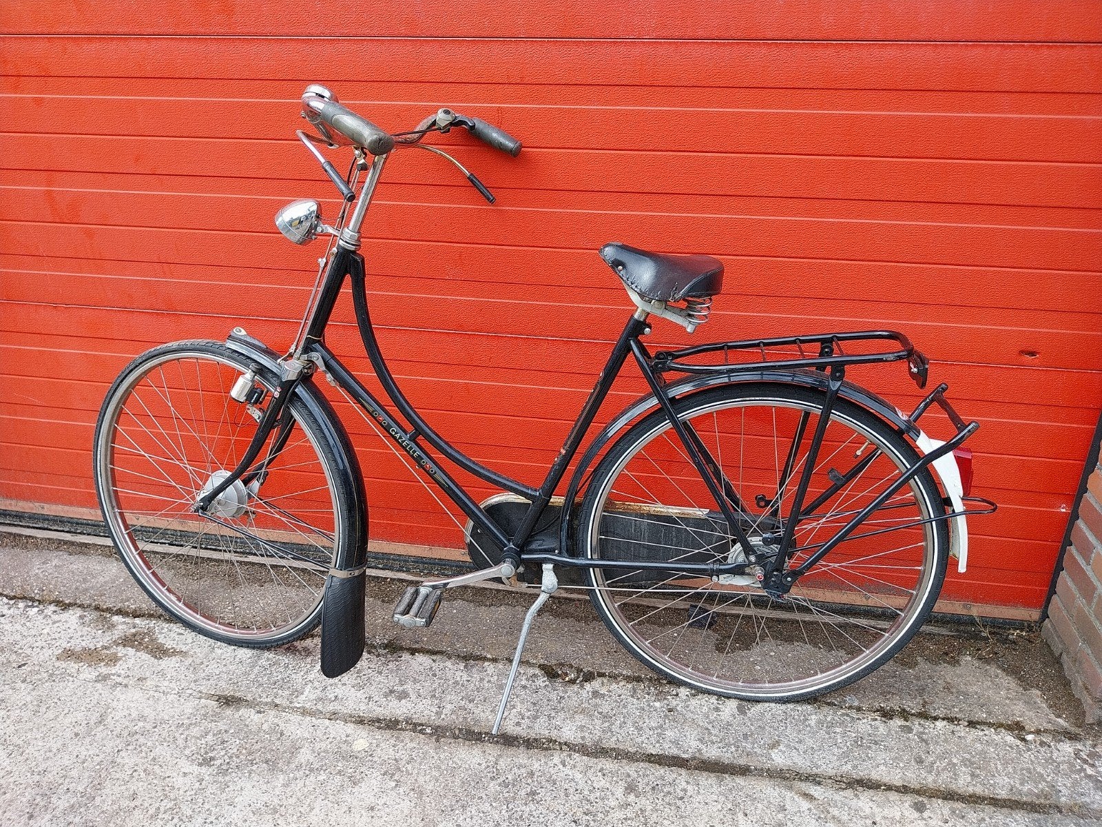 Vintage Gazelle omafiets met stangremmen en koplamp, Ophalen, Gebruikt, Velgrem, Handrem