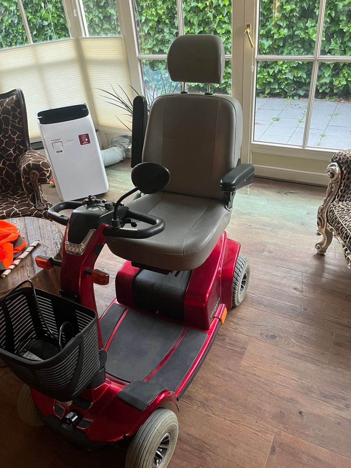 Life & Mobility Solo Elegance  - 2 NIEUWE ACCU'S!, Diversen, Ophalen of Verzenden, Zo goed als nieuw