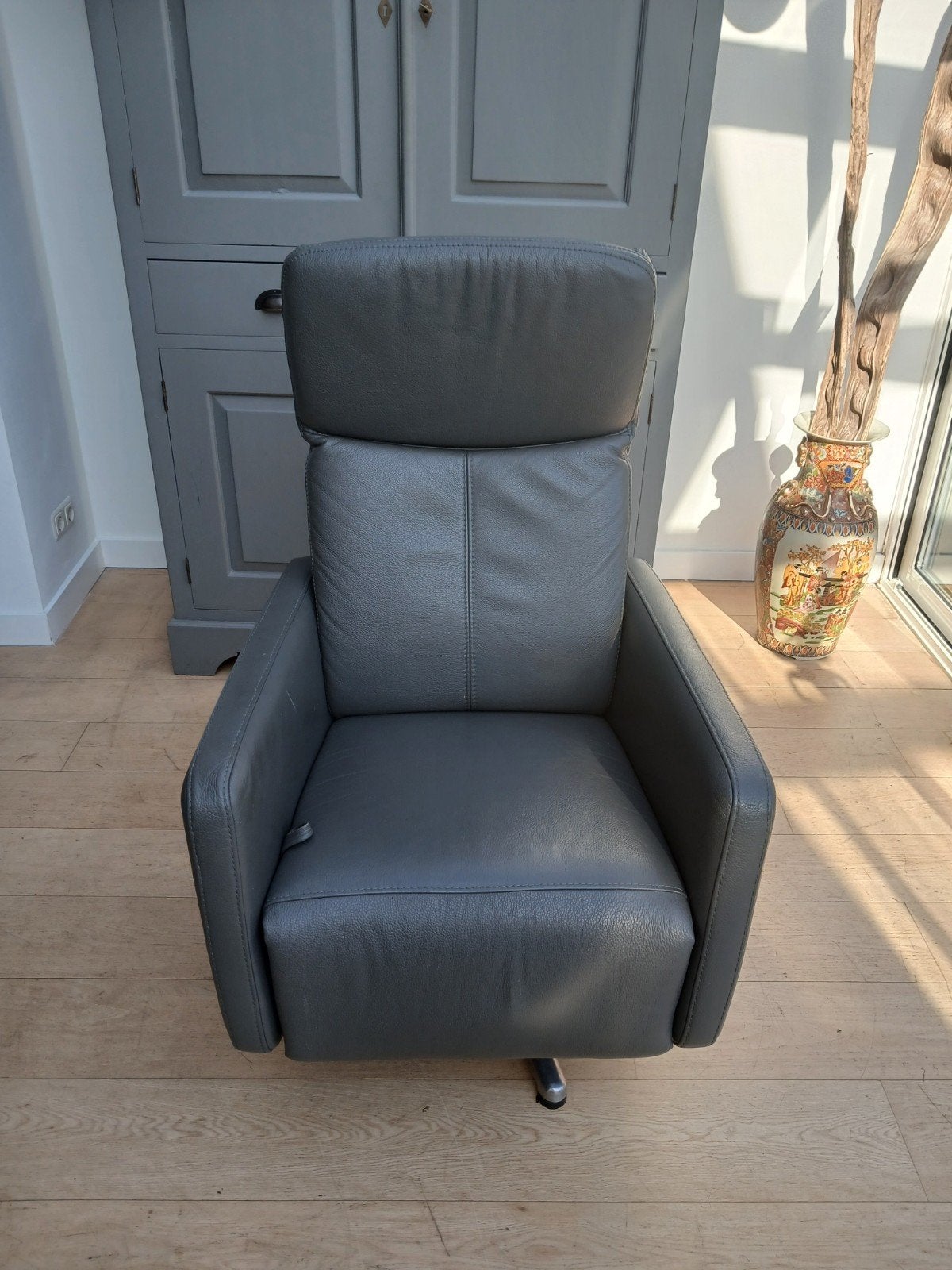 Relax fauteuil grijs leer, Minder dan 75 cm, Leer, Ophalen of Verzenden, Zo goed als nieuw