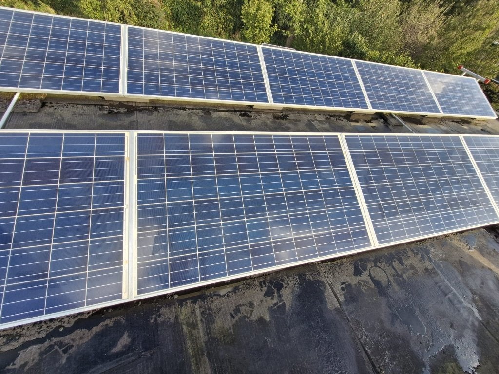 Uitstekende werkende 2e hands zonnepanelen installatie:, Doe-het-zelf en Verbouw, Ophalen, Gebruikt, Compleet systeem, 200 wattpiek of meer