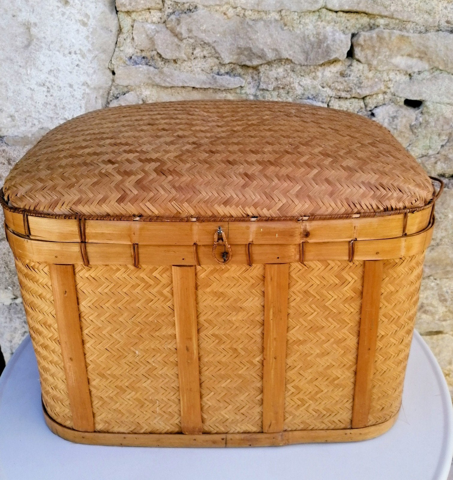 Elegante rieten mand met deksel - brocante, Ophalen