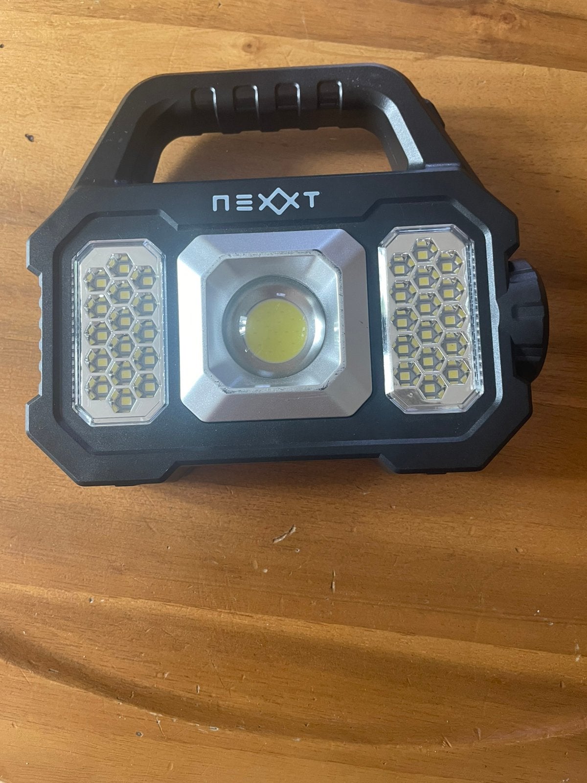 Grote zaklamp/ powerbank op zonne-energie., Ophalen, Zo goed als nieuw, Batterij