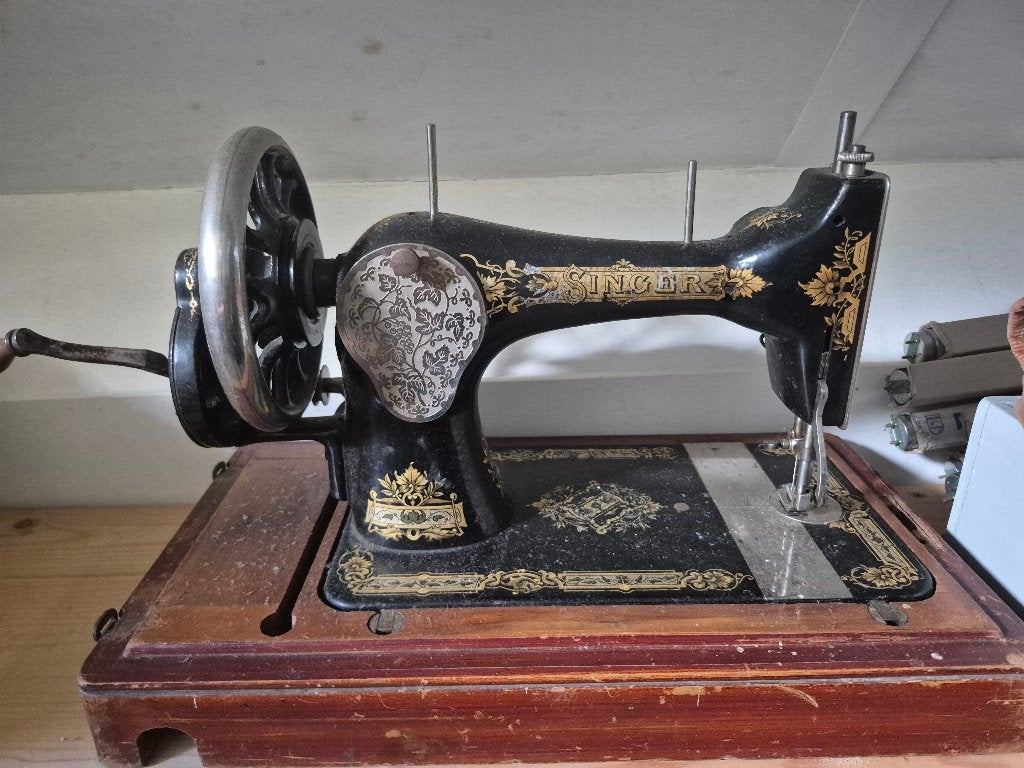 Naaimachine oud, Antiek en Kunst, Antiek | Naaimachines, Ophalen