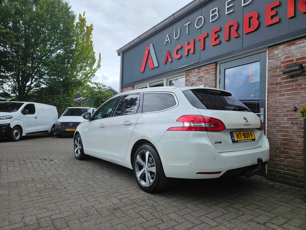 Peugeot 308 SW 1.2 PureTech Style Trekhaak! Camera! Panorama, Auto's, Gebruikt, Euro 6, 1199 cc, 1165 kg