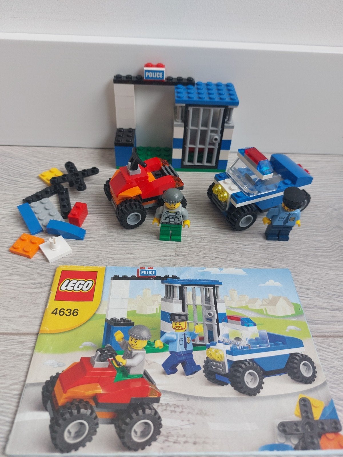 Lego Creator 4636 Police Building Set!
Compleet en inclusief, Lego, Ophalen of Verzenden, Zo goed als nieuw, Creator