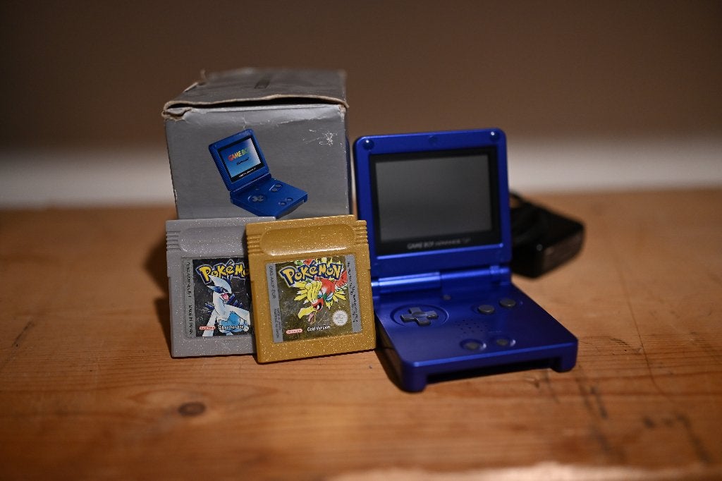 Gameboy SP CiB met Pokemon Gold/Silver. 200,-, Ophalen of Verzenden, Gebruikt, Game Boy Advance SP