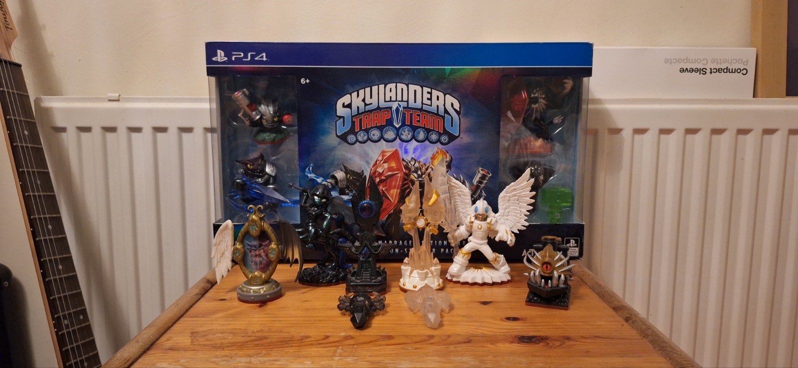 Skylanders Trap Team Dark Edition PS4 + alle 4 uitbreidingen, Avontuur en Actie, Gebruikt, 2 spelers, Eén computer