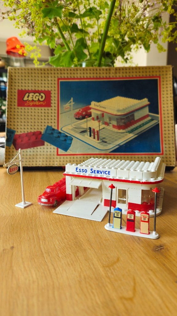 Lego 310 Esso Filling Station [incl orgn. tankwagen], Ophalen of Verzenden