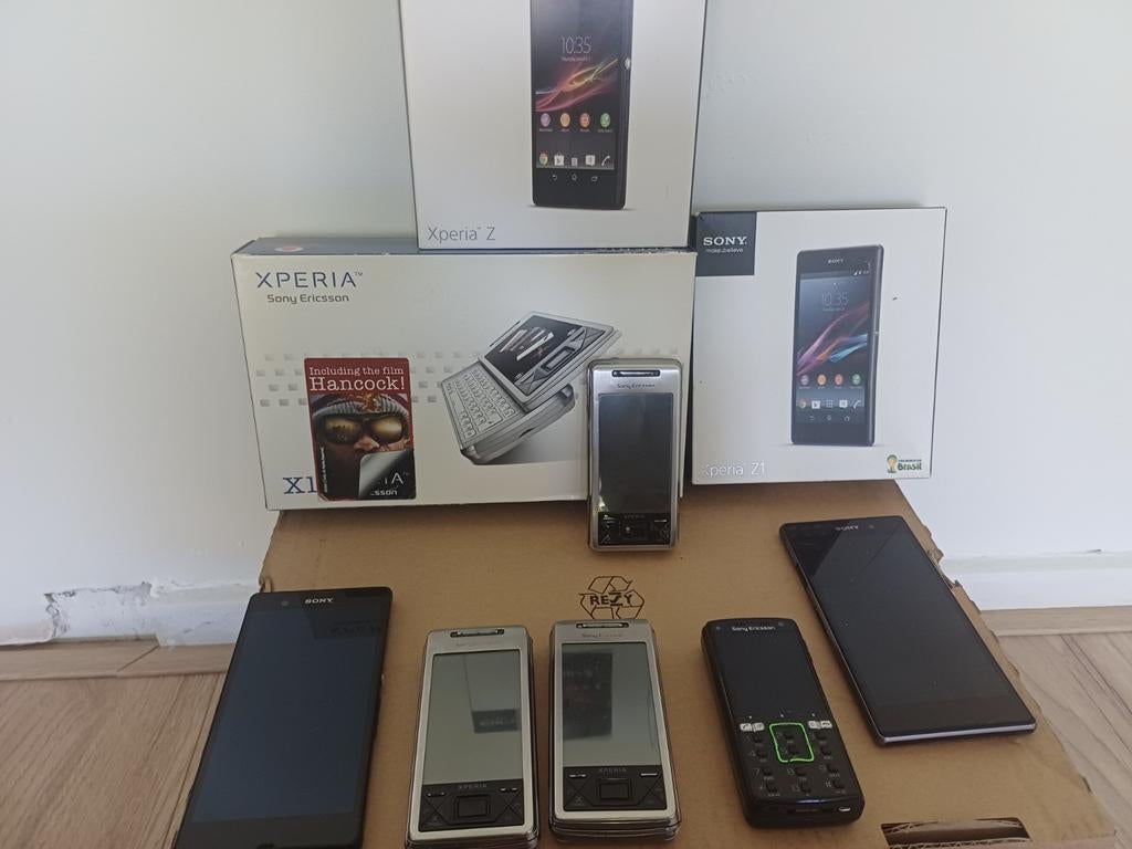Sony Ericson Xperia X1,K850i, Xperia Z, Z1, Tablet Z, Telecommunicatie, Mobiele telefoons | Sony, Ophalen of Verzenden, Zwart