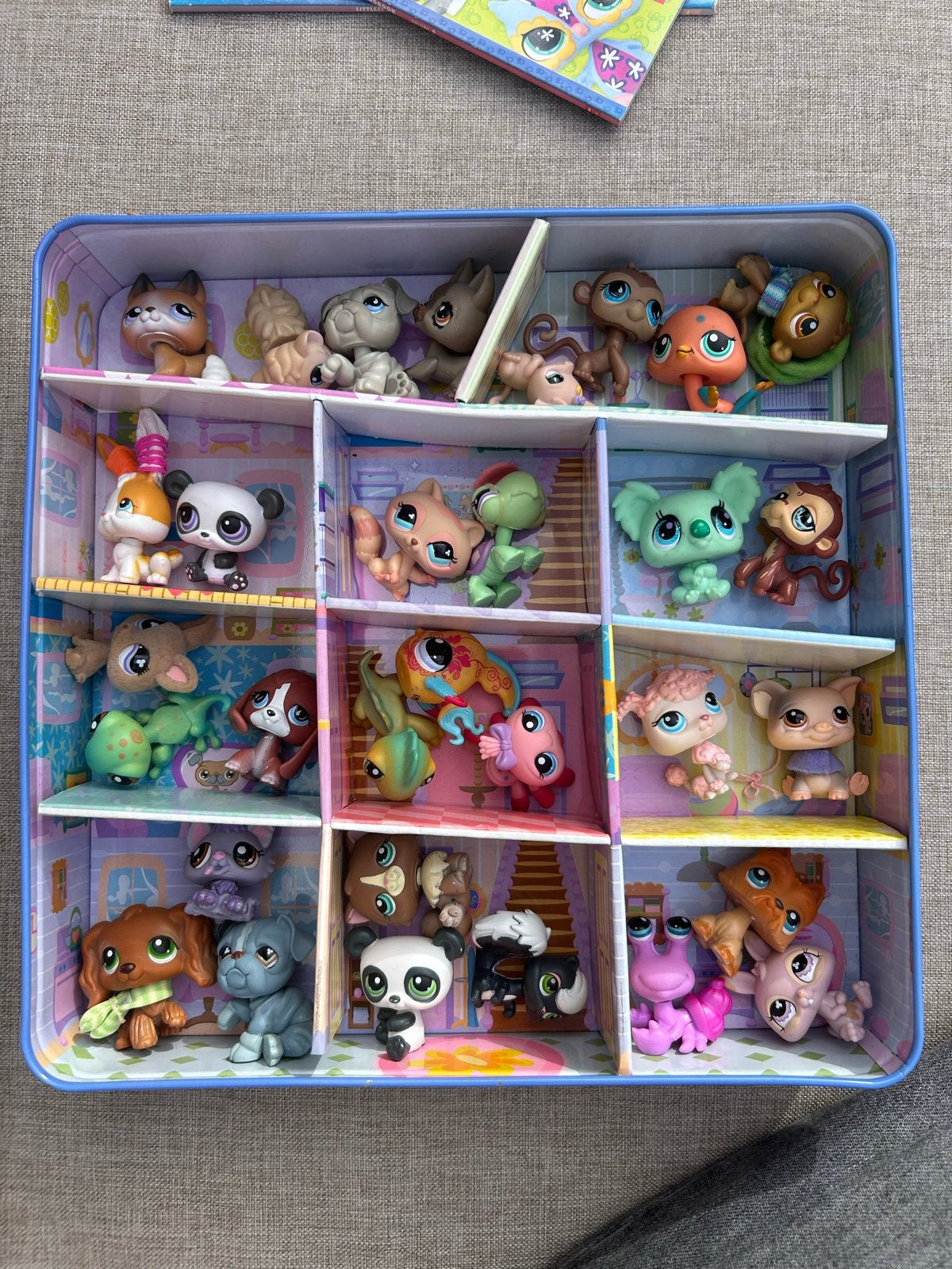 Grote collectie Littlest Pet Shop figuren met bewaardoos, Ophalen of Verzenden, Gebruikt, Meisje