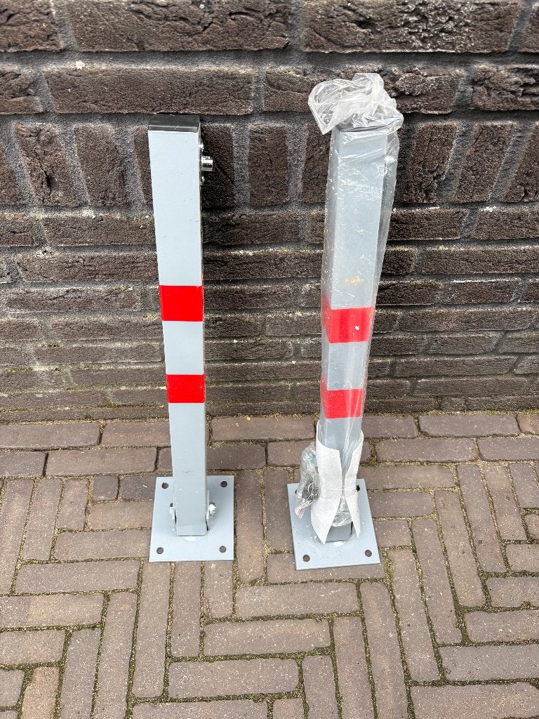 Parkeerpaal - Staal - 5x5x65cm - Incl. Sleutel, Doe-het-zelf en Verbouw, Ophalen of Verzenden, Nieuw, IJzer