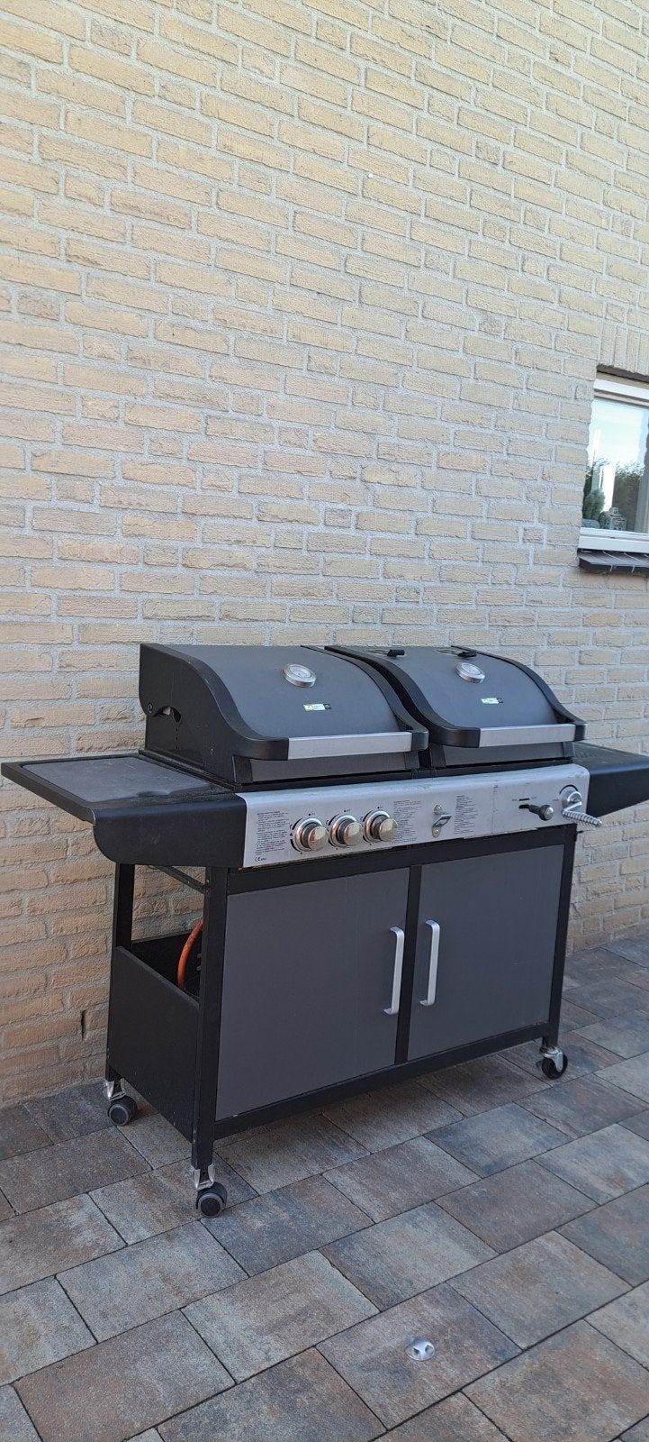 Barbecue op houtskool en gas, Ophalen, Gebruikt, Onbekend