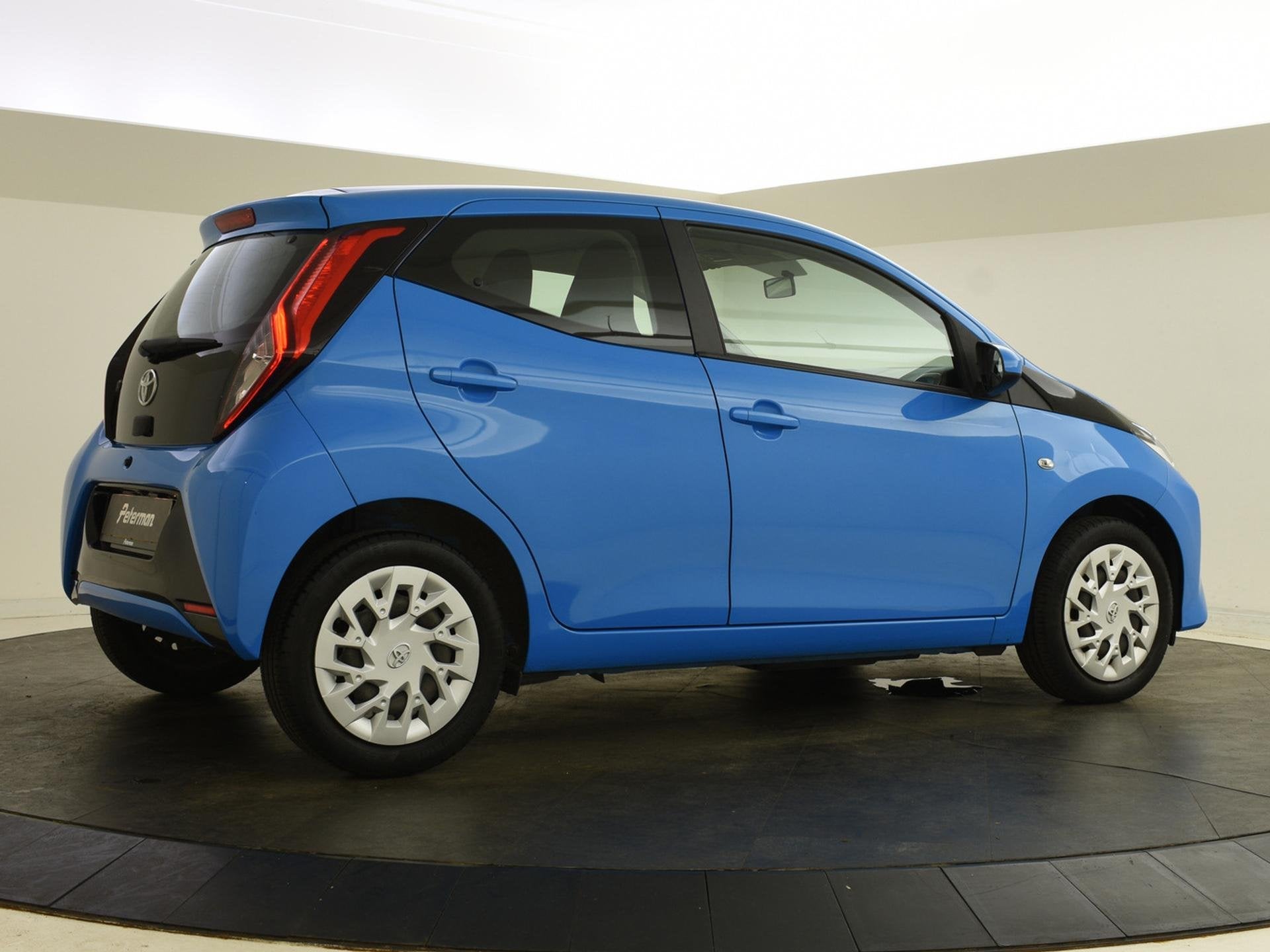 Toyota Aygo 1.0 VVT-i x-play | Carplay/AndroidAuto | Camera, Auto's, Voorwielaandrijving, 12 maanden, Stof, Gebruikt