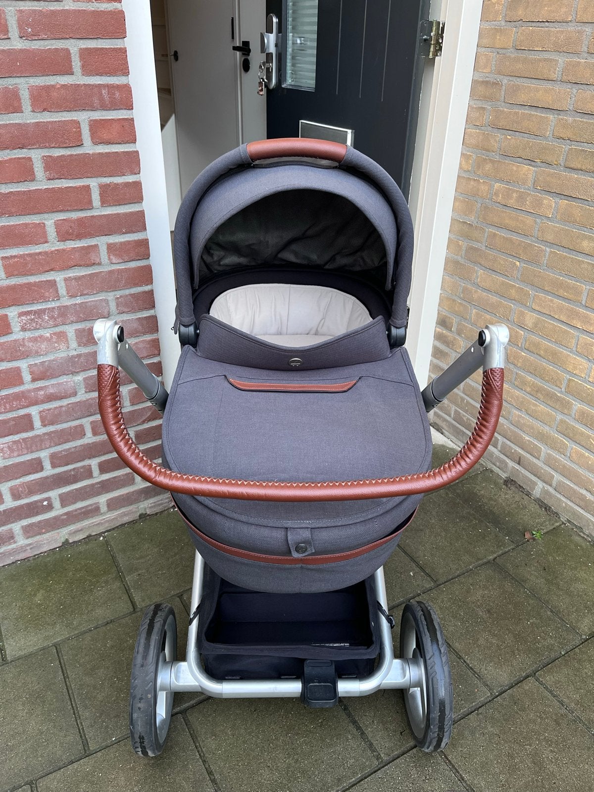 Mutsy Icon kinderwagen met reiswieg en Maxi-Cosi adapters, Ophalen, Zo goed als nieuw, Combiwagen, Mutsy