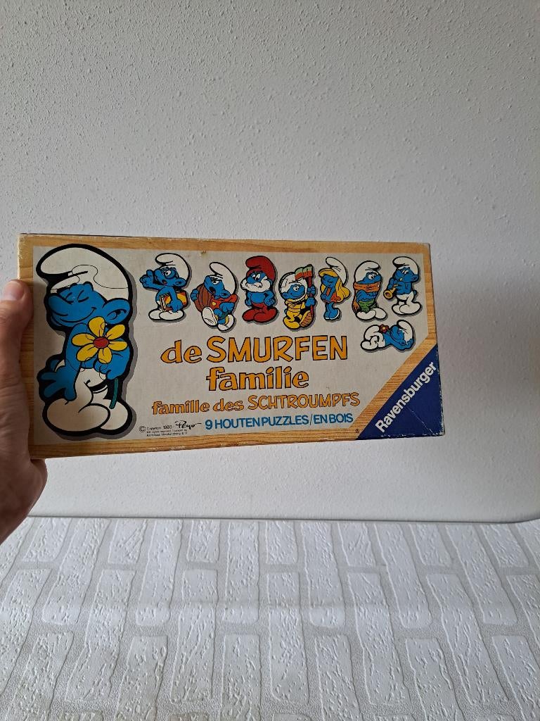 Vintage houten puzzels De Smurfen Familie 1983 Ravensburger, Ophalen of Verzenden, 10 tot 50 stukjes, Gebruikt, 6 maanden tot 2 jaar