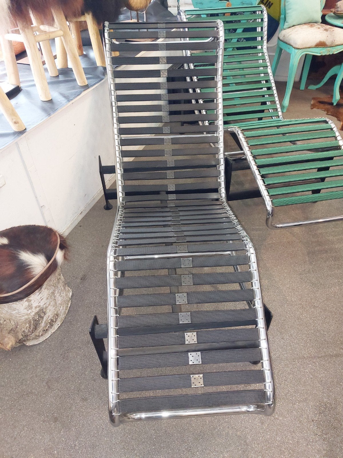2 stuks Lc4 Le Corbusier met Nieuwe Zuid-Amerikaans Koehuid, Ophalen, Design, Nieuw, 150 cm of meer