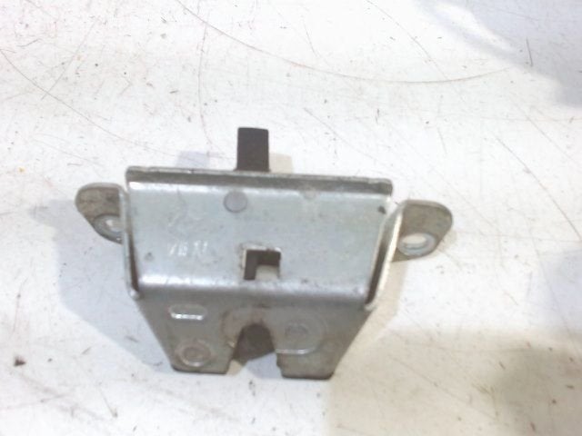 Slot mechaniek kofferdeksel achterklep Peugeot 107, Onderdelen@venauto.nl, Van der Ven Autorecycling B.V., Gebruikt, Ettenseweg 76, 4706 PB Roosendaal, The Netherlands