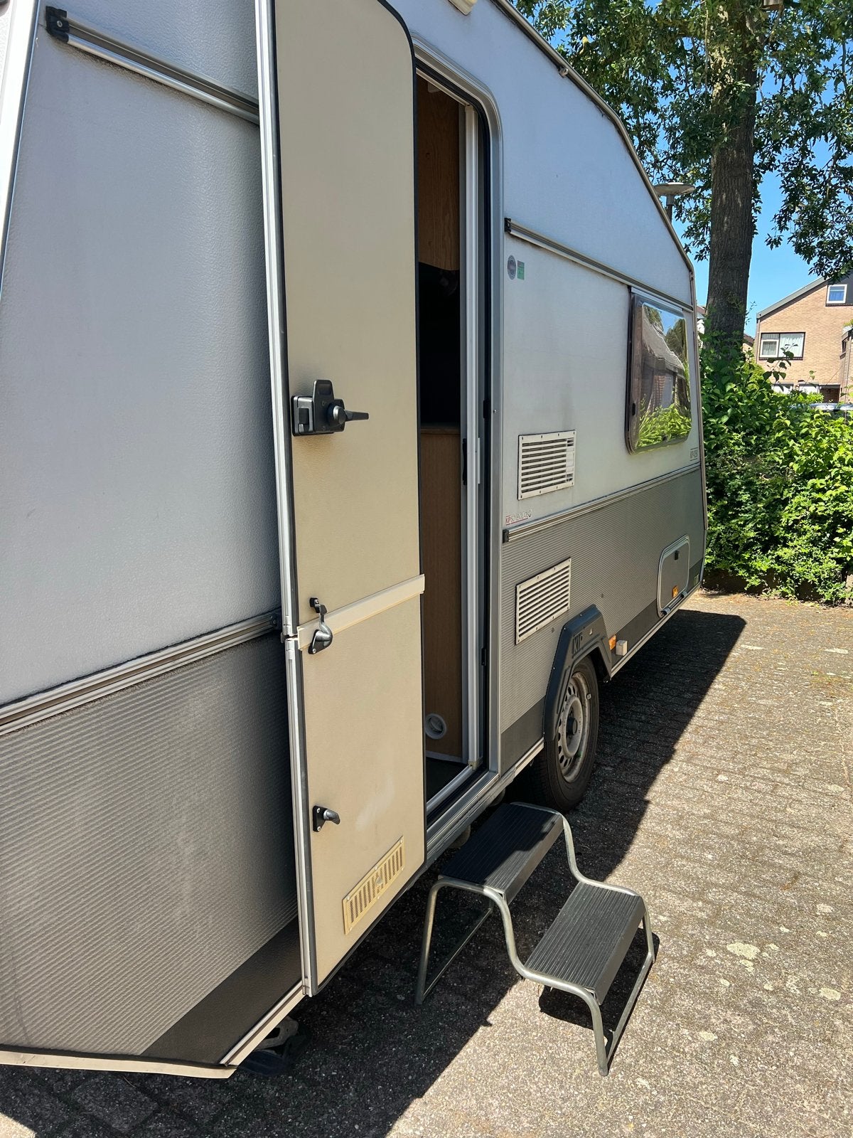 Kip 42EK Caravan uit 1993 met Eindkeuken en Rondzit, Rondzit, Omvormbare zithoek, Particulier, 4 tot 5 meter